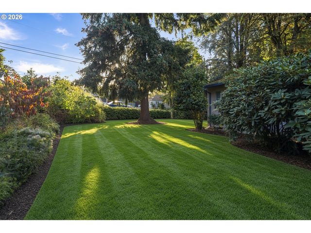 14525 Se FAIROAKS Ave, Milwaukie, OR 97267