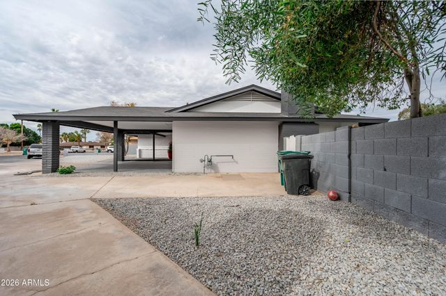 297 S HACIENDA Circle, Litchfield Park, AZ 85340