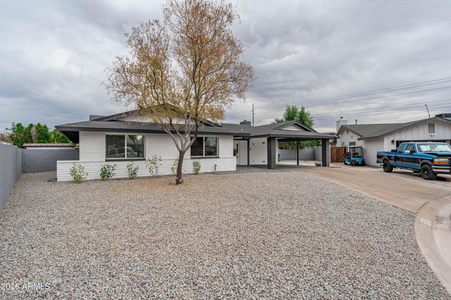 297 S HACIENDA Circle, Litchfield Park, AZ 85340