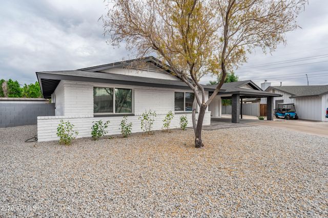 297 S HACIENDA Circle, Litchfield Park, AZ 85340