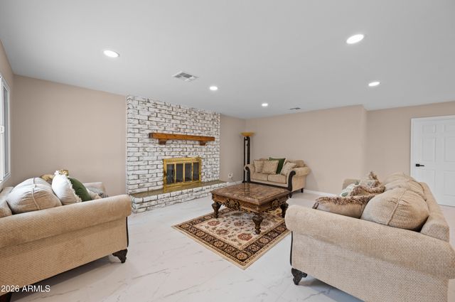 297 S HACIENDA Circle, Litchfield Park, AZ 85340