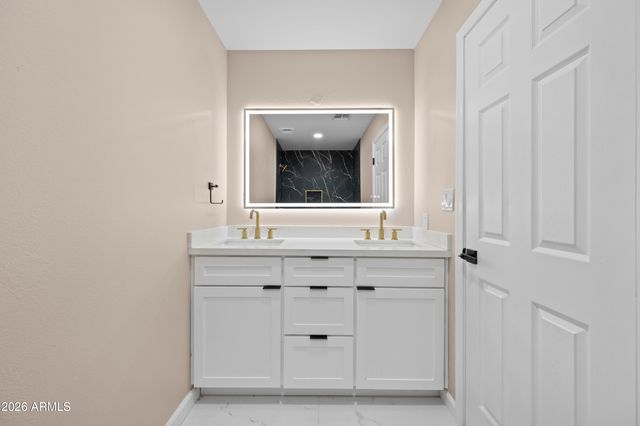 297 S HACIENDA Circle, Litchfield Park, AZ 85340