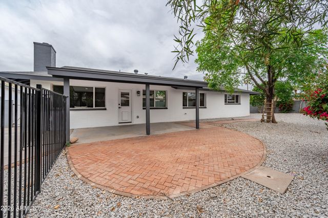 297 S HACIENDA Circle, Litchfield Park, AZ 85340