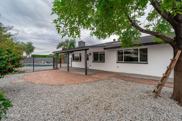 297 S HACIENDA Circle, Litchfield Park, AZ 85340