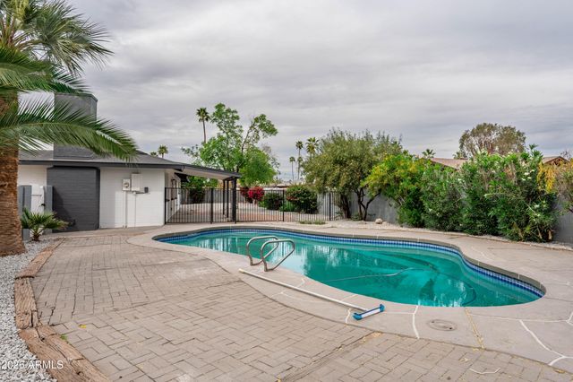 297 S HACIENDA Circle, Litchfield Park, AZ 85340