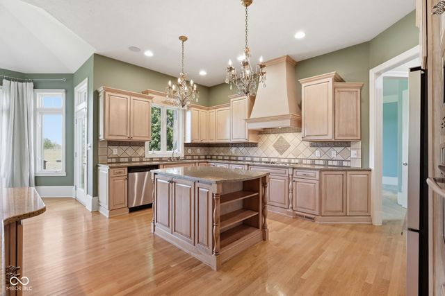 16393 Valhalla Drive, Noblesville, IN 46060