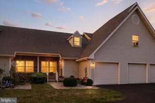 67 HUNTERS TRL, Gettysburg, PA 17325