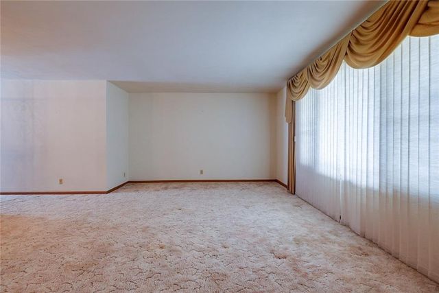 8304 Willow Way, Raytown, MO 64138