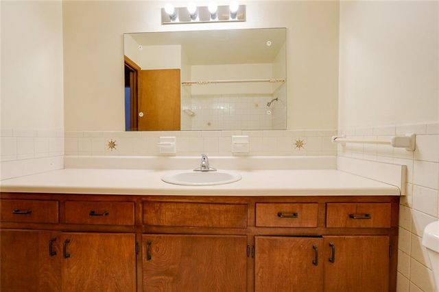 8304 Willow Way, Raytown, MO 64138