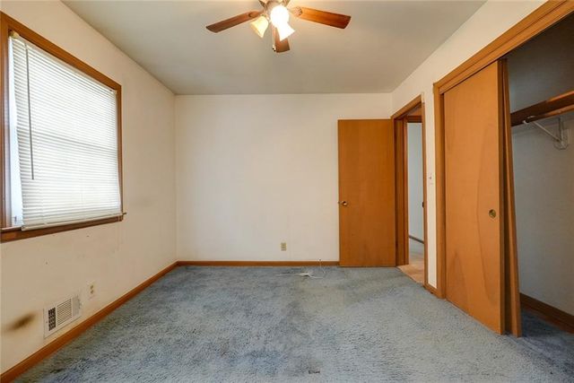 8304 Willow Way, Raytown, MO 64138