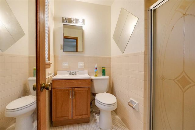 8304 Willow Way, Raytown, MO 64138