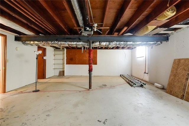 8304 Willow Way, Raytown, MO 64138