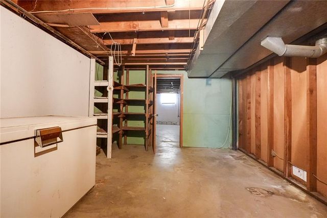 8304 Willow Way, Raytown, MO 64138