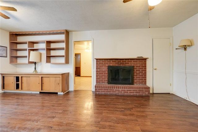 8304 Willow Way, Raytown, MO 64138