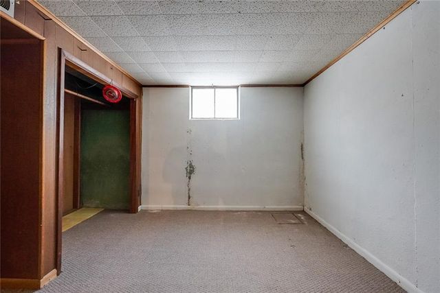 8304 Willow Way, Raytown, MO 64138