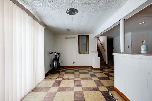 8304 Willow Way, Raytown, MO 64138