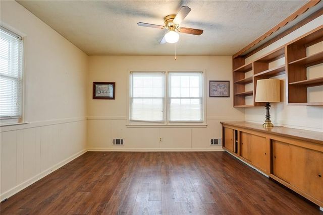 8304 Willow Way, Raytown, MO 64138