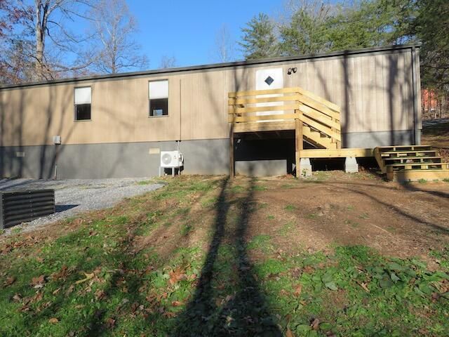 715 Mountain Meadow DR, Vinton, VA 24179