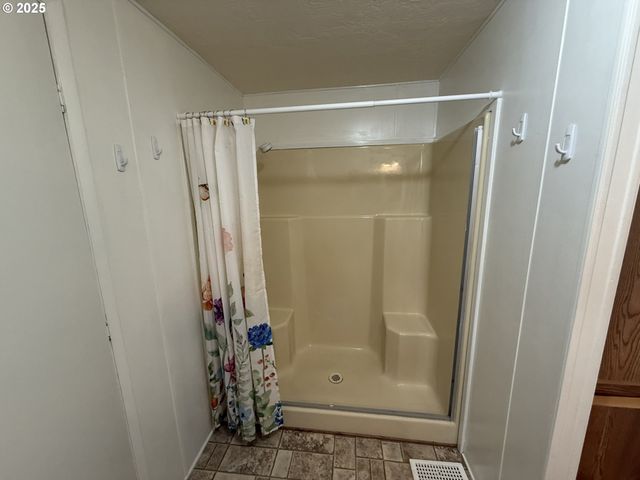 100 RIVER BEND Rd 25, Reedsport, OR 97467