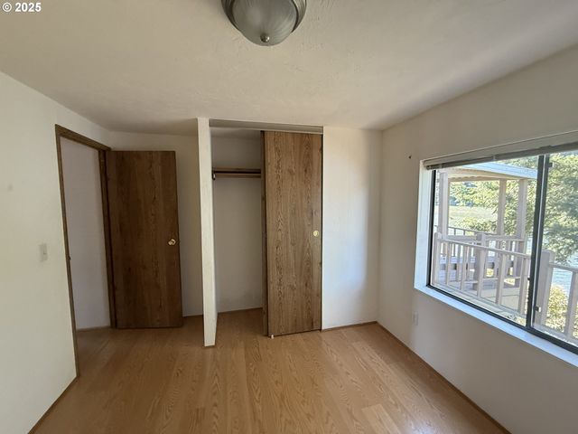 100 RIVER BEND Rd 25, Reedsport, OR 97467