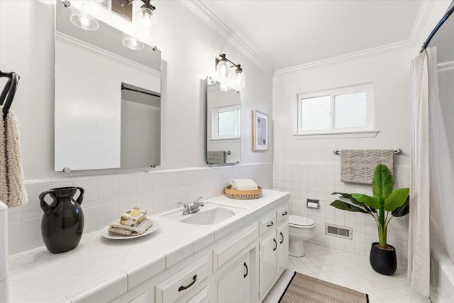 2725 Morley Way, Sacramento, CA 95864