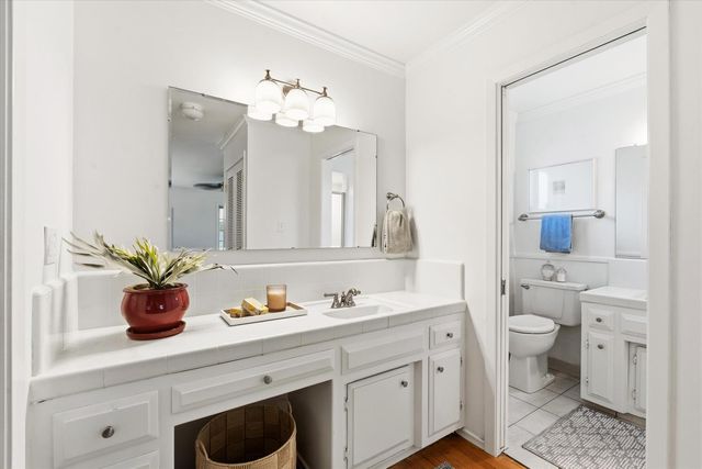 2725 Morley Way, Sacramento, CA 95864