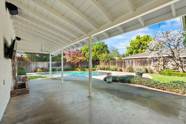 2725 Morley Way, Sacramento, CA 95864