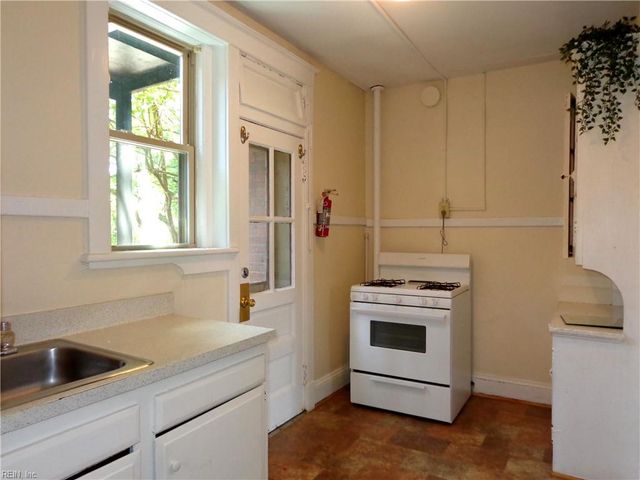 1001 Gates Ave Apt 8B, Norfolk, VA 23507