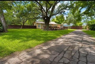 315 S Johnson Street, Alvin, TX 77511