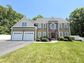 9 Peters Way, Grafton, MA 01519