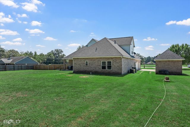 5882 Sunset Trace Drive, Keithville, LA 71047