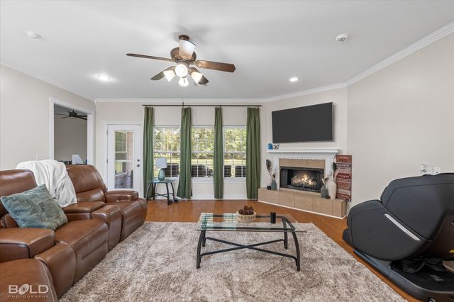 5882 Sunset Trace Drive, Keithville, LA 71047