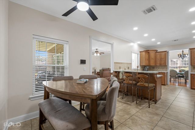 5882 Sunset Trace Drive, Keithville, LA 71047