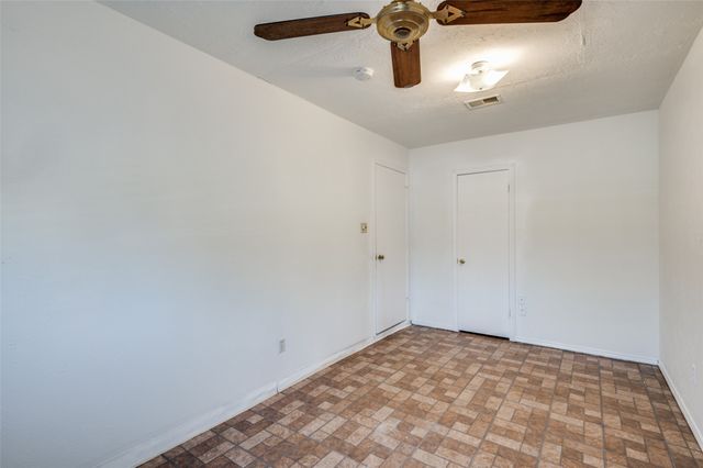 6504 Kary Lynn Drive N, Watauga, TX 76148
