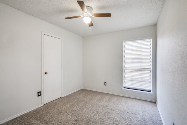 6504 Kary Lynn Drive N, Watauga, TX 76148