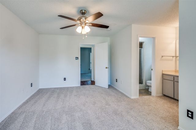 6504 Kary Lynn Drive N, Watauga, TX 76148