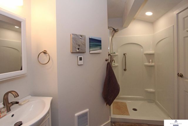 7100 Lincolnshire Road, Lincoln, NE 68506