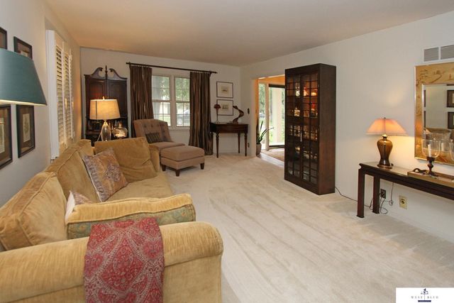 7100 Lincolnshire Road, Lincoln, NE 68506