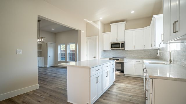 5426 Van Horn Drive, Granbury, TX 76048