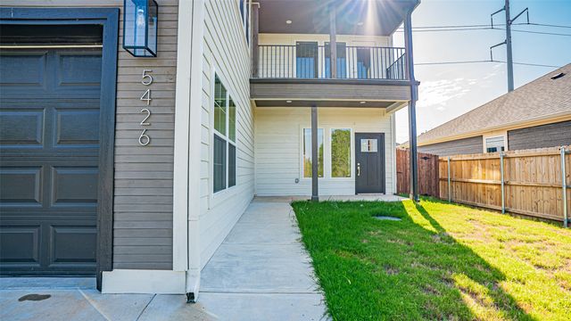 5426 Van Horn Drive, Granbury, TX 76048