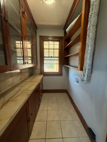 30 York Street 2, Waterbury, CT 06704