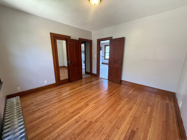 30 York Street 2, Waterbury, CT 06704