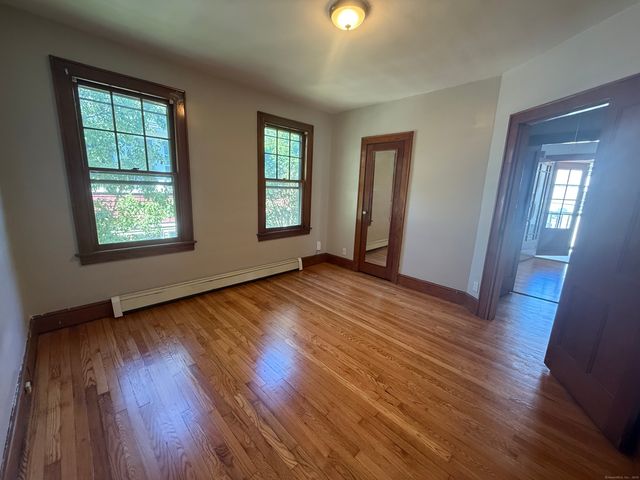 30 York Street 2, Waterbury, CT 06704
