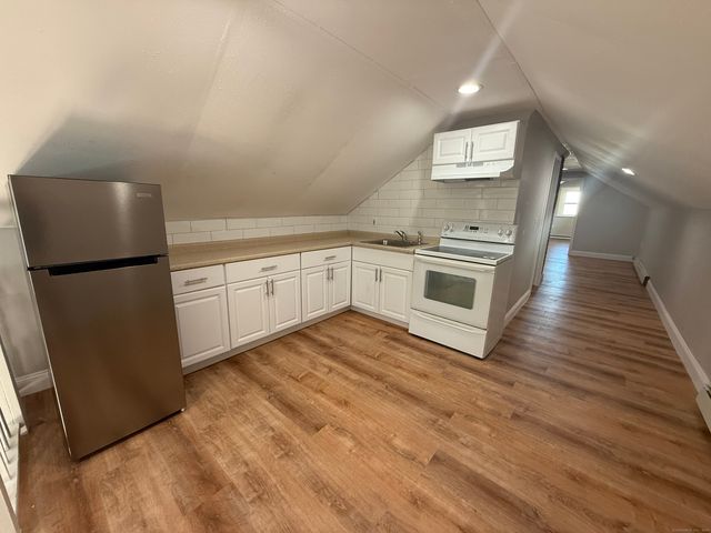 30 York Street 2, Waterbury, CT 06704