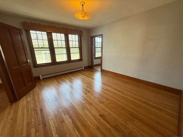 30 York Street 2, Waterbury, CT 06704