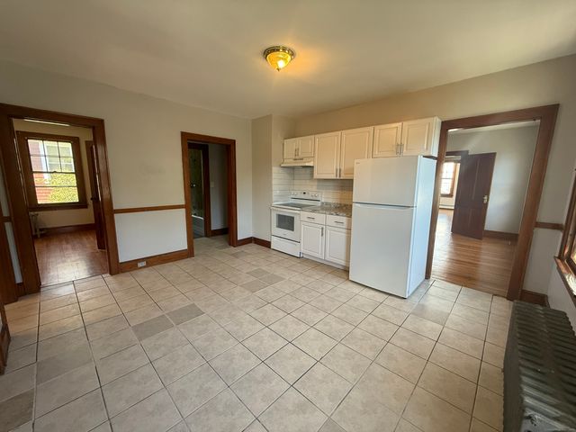 30 York Street 2, Waterbury, CT 06704