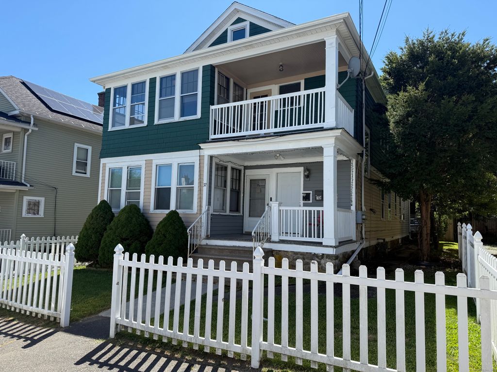 30 York Street 2, Waterbury, CT 06704
