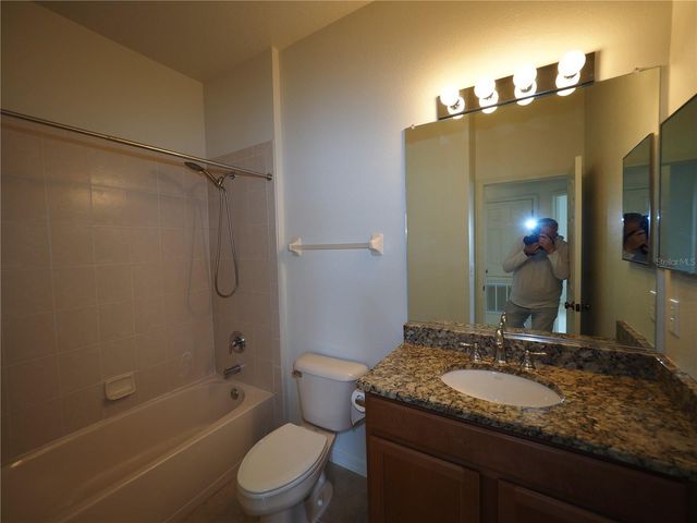 3617 PARKRIDGE CIRCLE 11-202, Sarasota, FL 34243