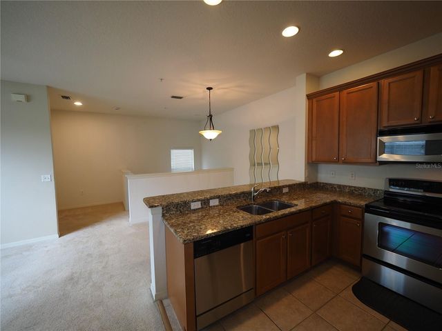 3617 PARKRIDGE CIRCLE 11-202, Sarasota, FL 34243