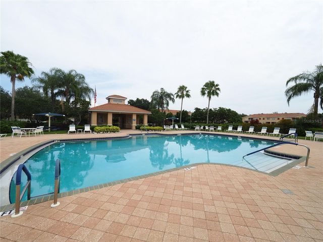 3617 PARKRIDGE CIRCLE 11-202, Sarasota, FL 34243